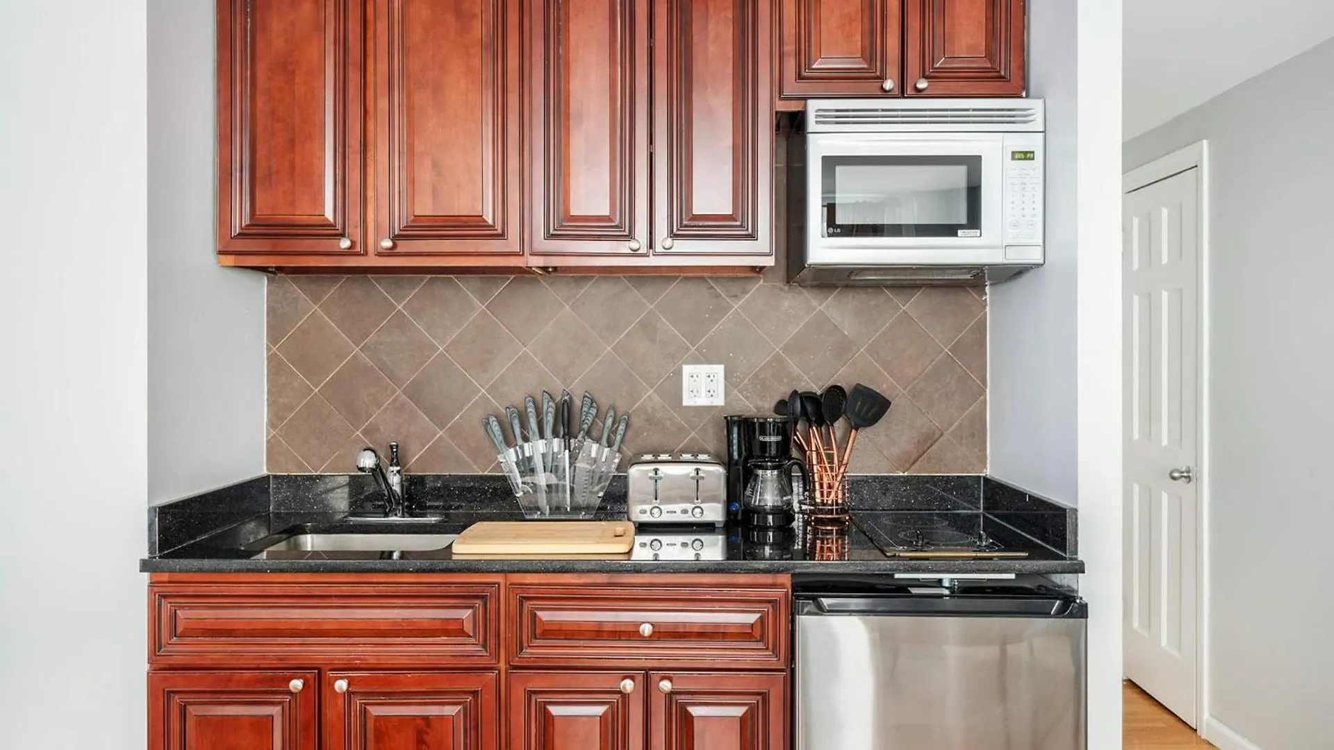 73-806 New 1Br 1Bth Uws Doorman Gym Apartment New York
