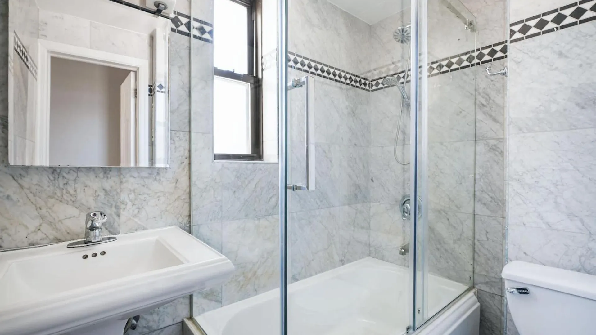 73-806 New 1Br 1Bth Uws Doorman Gym Apartman New York